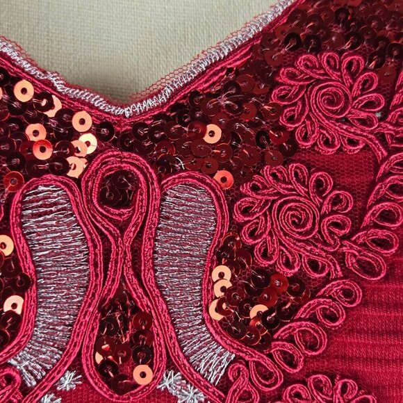 Buttons Size S Red Fit & Flare Dress Sequins Embroidery Textured Cap Sleeve NWT - Picture 4 of 16
